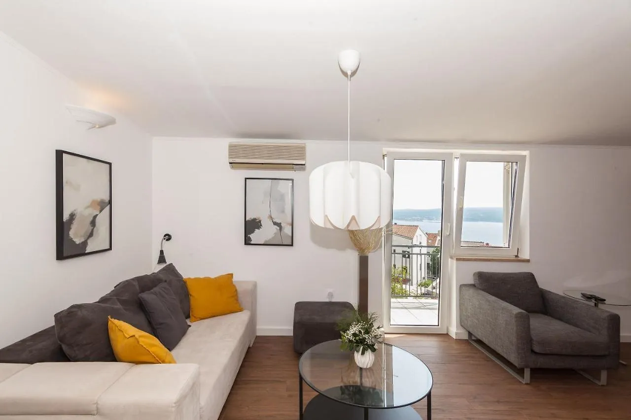 Apartments And Room Mira Crikvenica