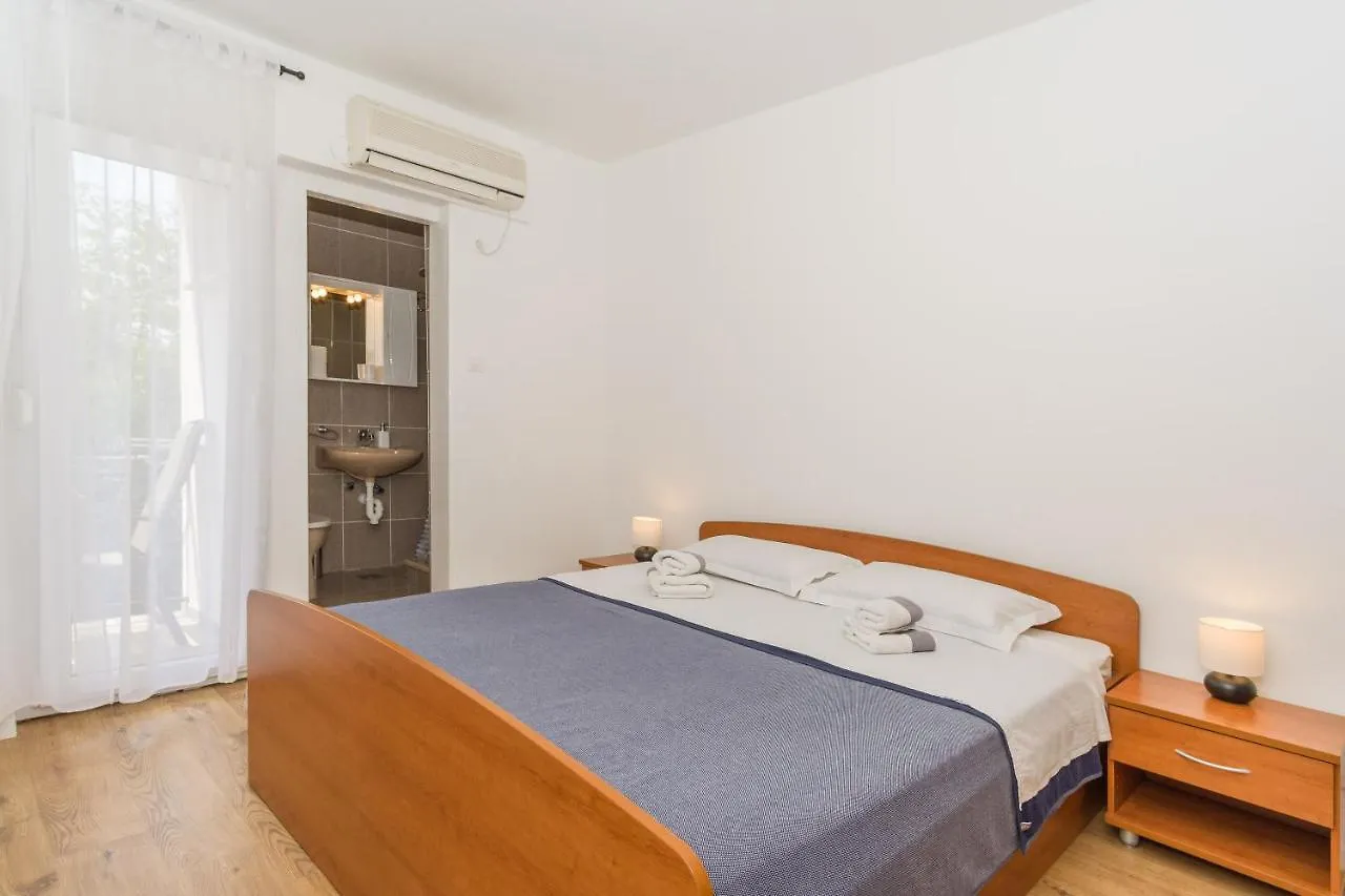 Apartments And Room Mira Crikvenica