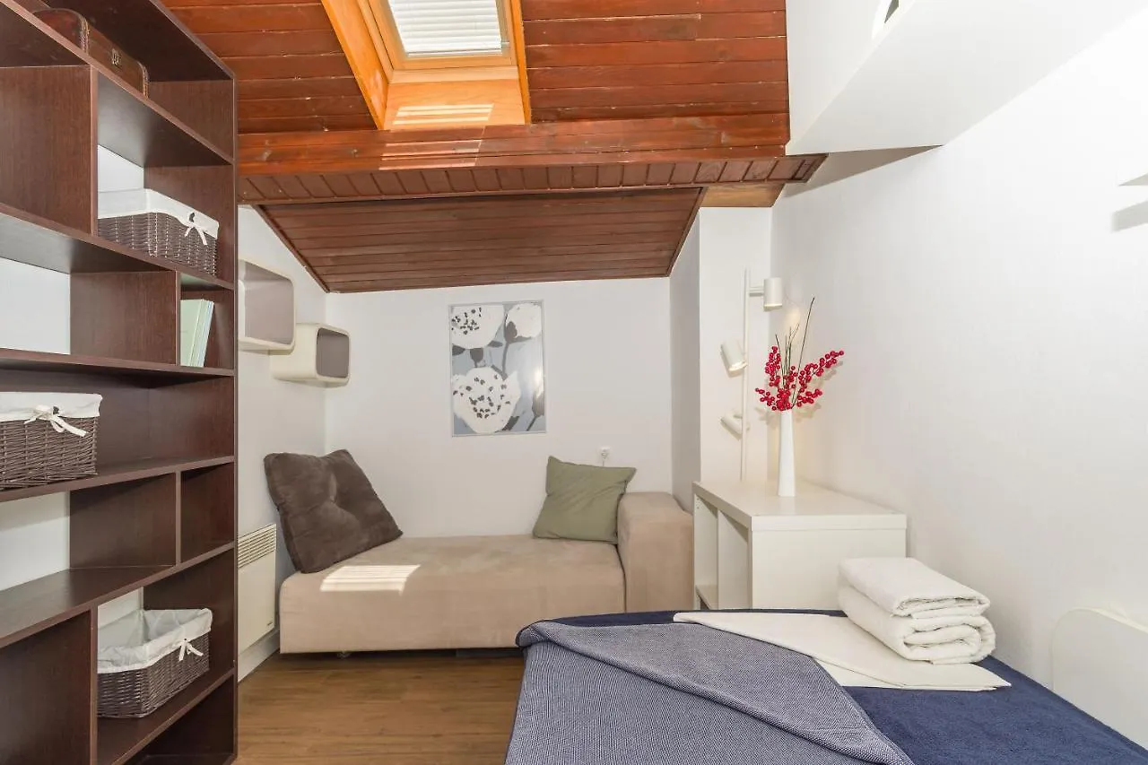 Apartments And Room Mira Crikvenica