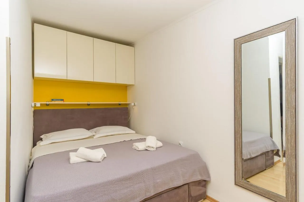 Apartments And Room Mira Crikvenica